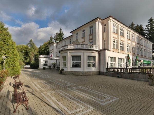 C:\fakepath\Hotel vom rechts