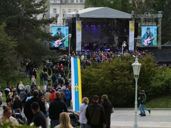 Zahájení sezóny v minulých letech