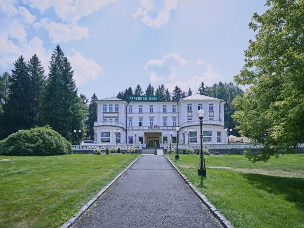 Parkhotel golf front