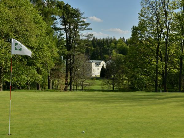 Kynzvart nad zámkem