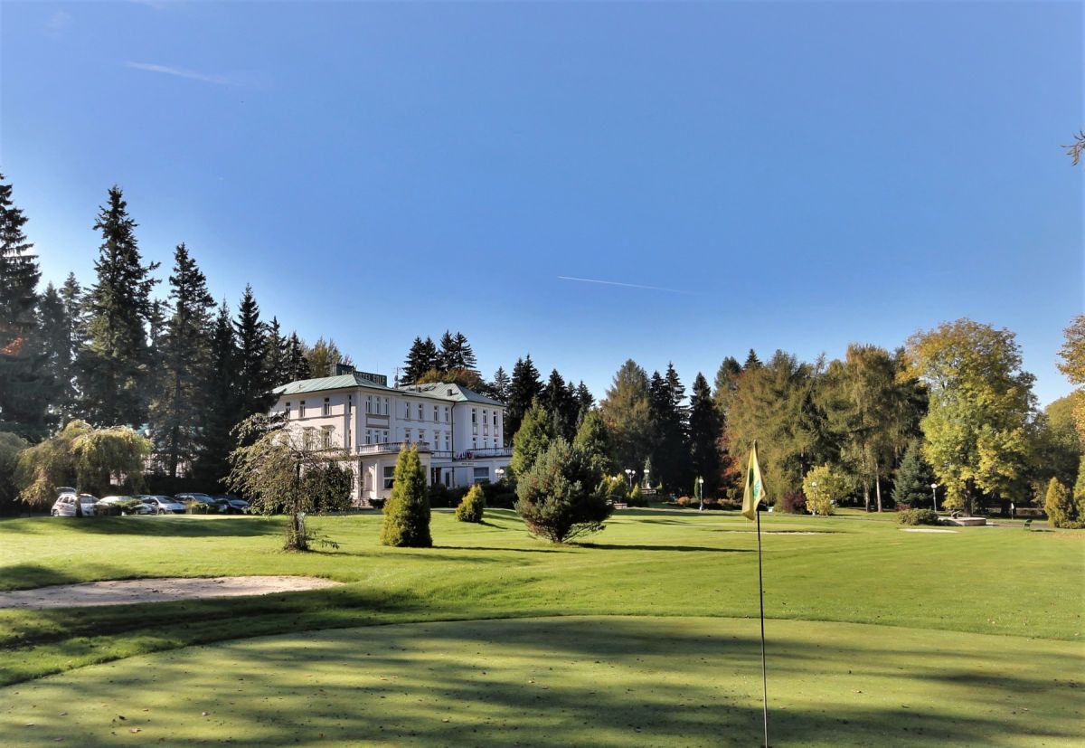 Hotel green s hotelem