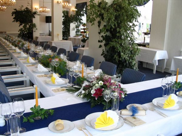 Restaurant - festliche Tafel