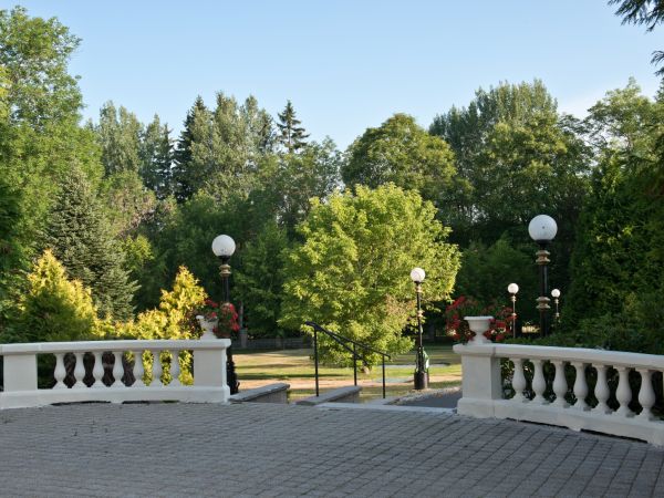 Hotel před vchodem